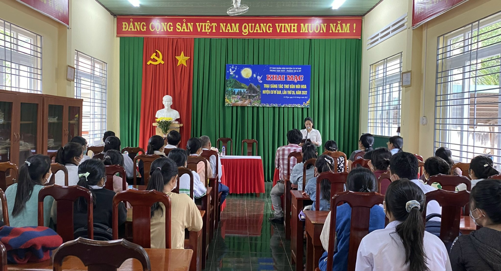 Khai mạc trại sáng tác thơ văn Núi Hoa lần thứ 26