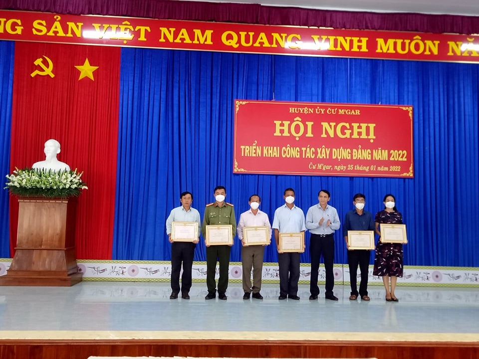 Huyện ủy Čư M'gar tổ chức hội nghị triển khai công tác xây dựng Đảng năm 2022