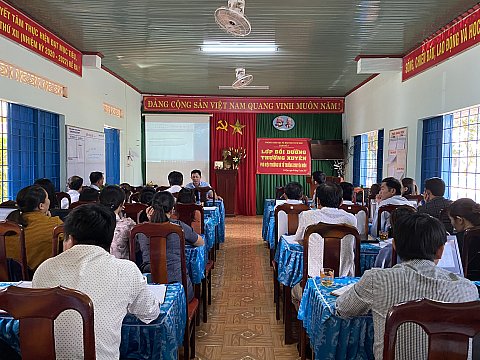 Cụm thi đua số 2, (Phòng GD-ĐT huyện): Bồi dưỡng thực hiện chương trình giáo dục phổ thông mới