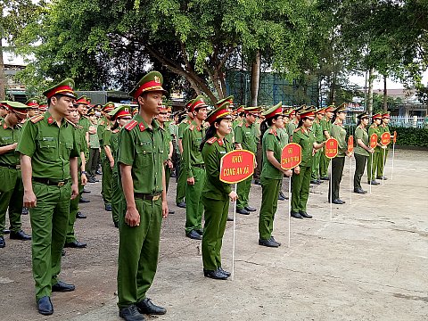 Công an huyện Cư M'gar ra quân thực hiện đợt cao điểm tấn công trấn áp tội phạm, đảm bảo an ninh, trật tự