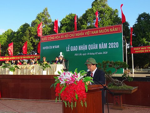 Huyện Cư M’gar: 245 thanh niên hăng hái lên đường nhập ngũ