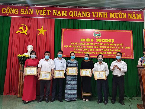 Hội Nông dân huyện Cư M'gar tổ chức hội nghị sơ kết giữa nhiệm kỳ thực hiện Nghị quyết Đại hội đại biểu Hội Nông dân huyện (nhiệm kỳ 2018-2023)