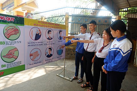 Trường THPT Lê Hữu Trác tích cực trong hoạt động dạy học và chủ động trong công tác phòng chống bệnh Covid-19