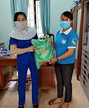 Hội LHPN thị trấn Quảng Phú với các hoạt động hỗ trợ công tác phòng chống dịch bệnh Covid-19