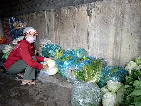 Ấm áp “bếp ăn tình thương” phục vụ các khu cách ly