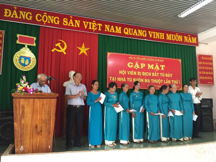 Huyện Cư M'gar tổ chức gặp mặt các hội viên bị địch bắt tù đày tại nhà đày Buôn Ma Thuột lần thứ nhất năm 2017