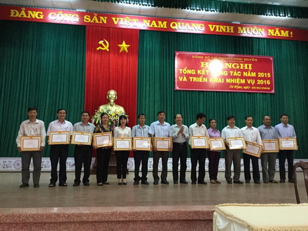 Đảng bộ CQCQ huyện Cư M’gar tổng kết công tác Đảng năm 2015 và triển khai nhiệm vụ năm 2016.