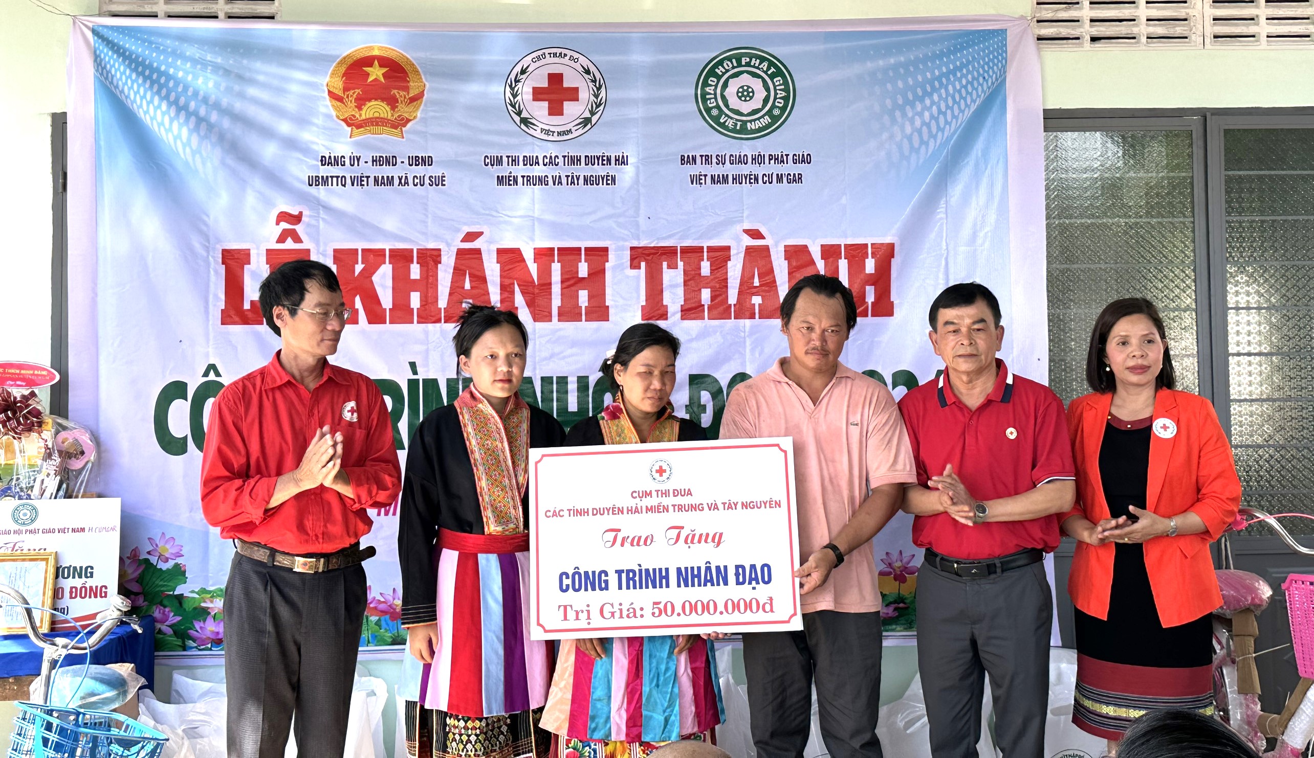 Lễ khánh thành công trình nhân đạo năm 2024 tại xã Cư Suê