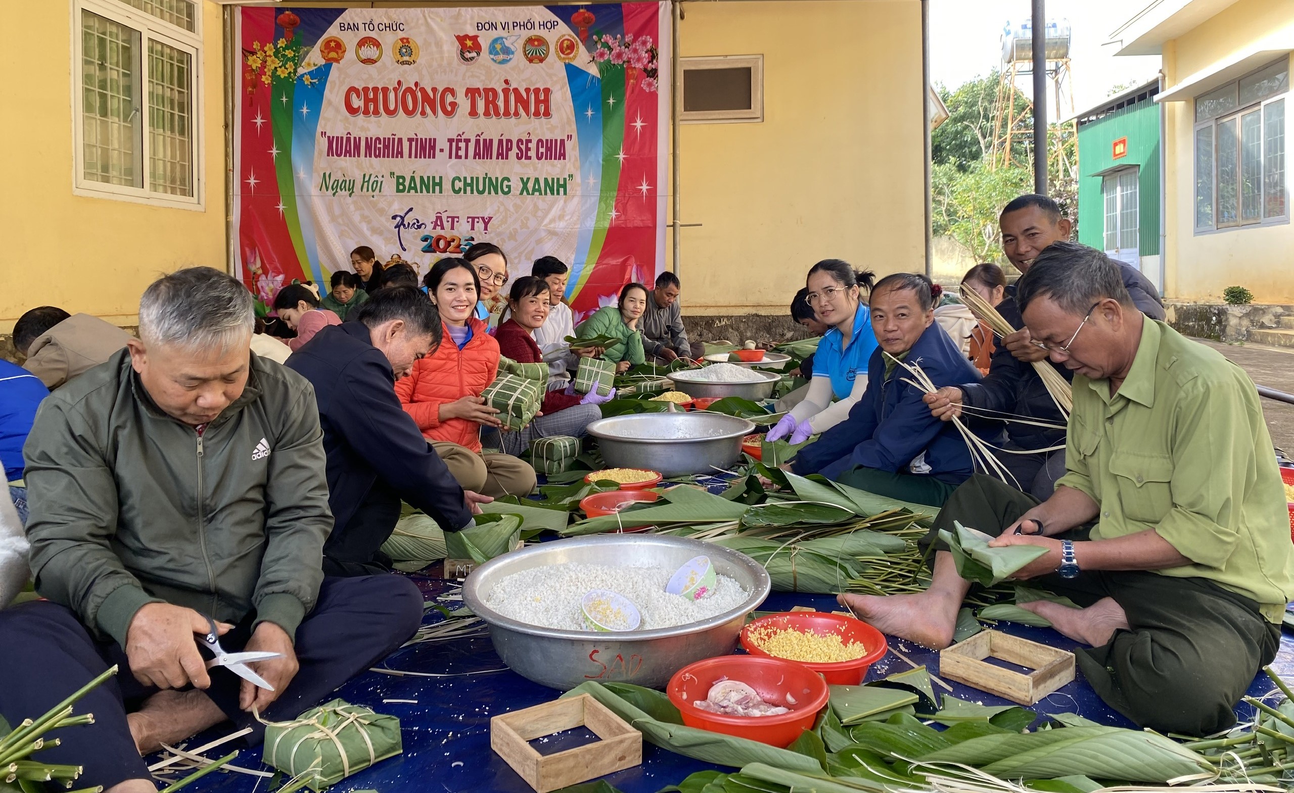 Ngày hội “bánh chưng xanh” năm 2025 ở xã Ea Drơng