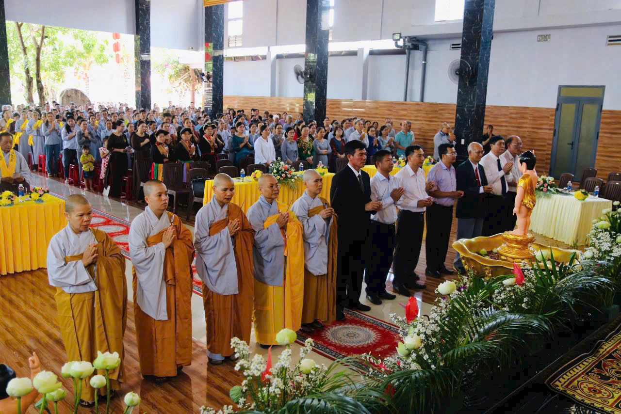 Ban trị sự Giáo hội Phật giáo huyện Čư M'gar tổ chức đại lễ Phật đản (Phật lịch 2569 - Dương lịch 2025)