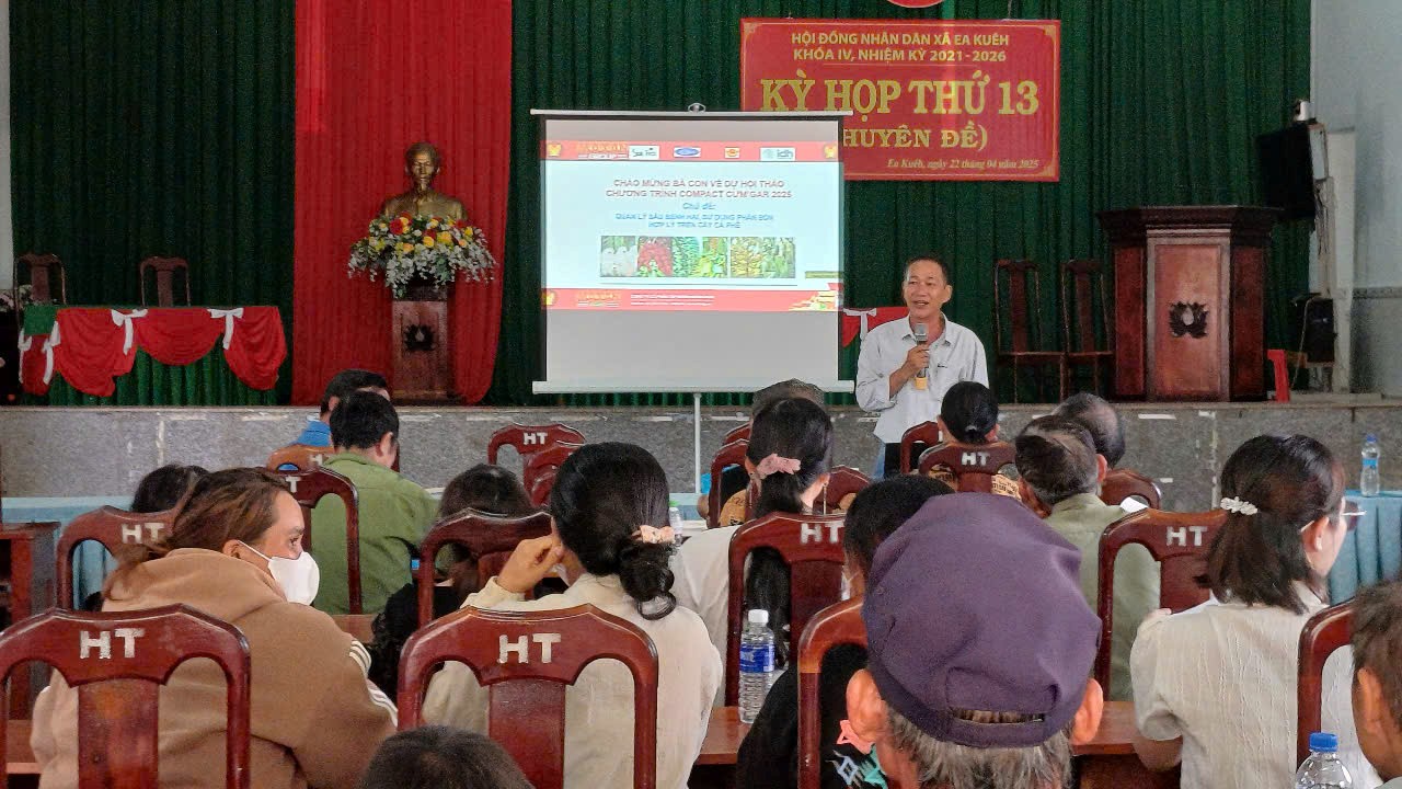 Chi nhánh Công ty Cổ phần Tập đoàn Intimex tại Buôn Ma Thuột triển khai tập huấn cho bà con nông dân vùng Chương trình Compact Cư M’gar