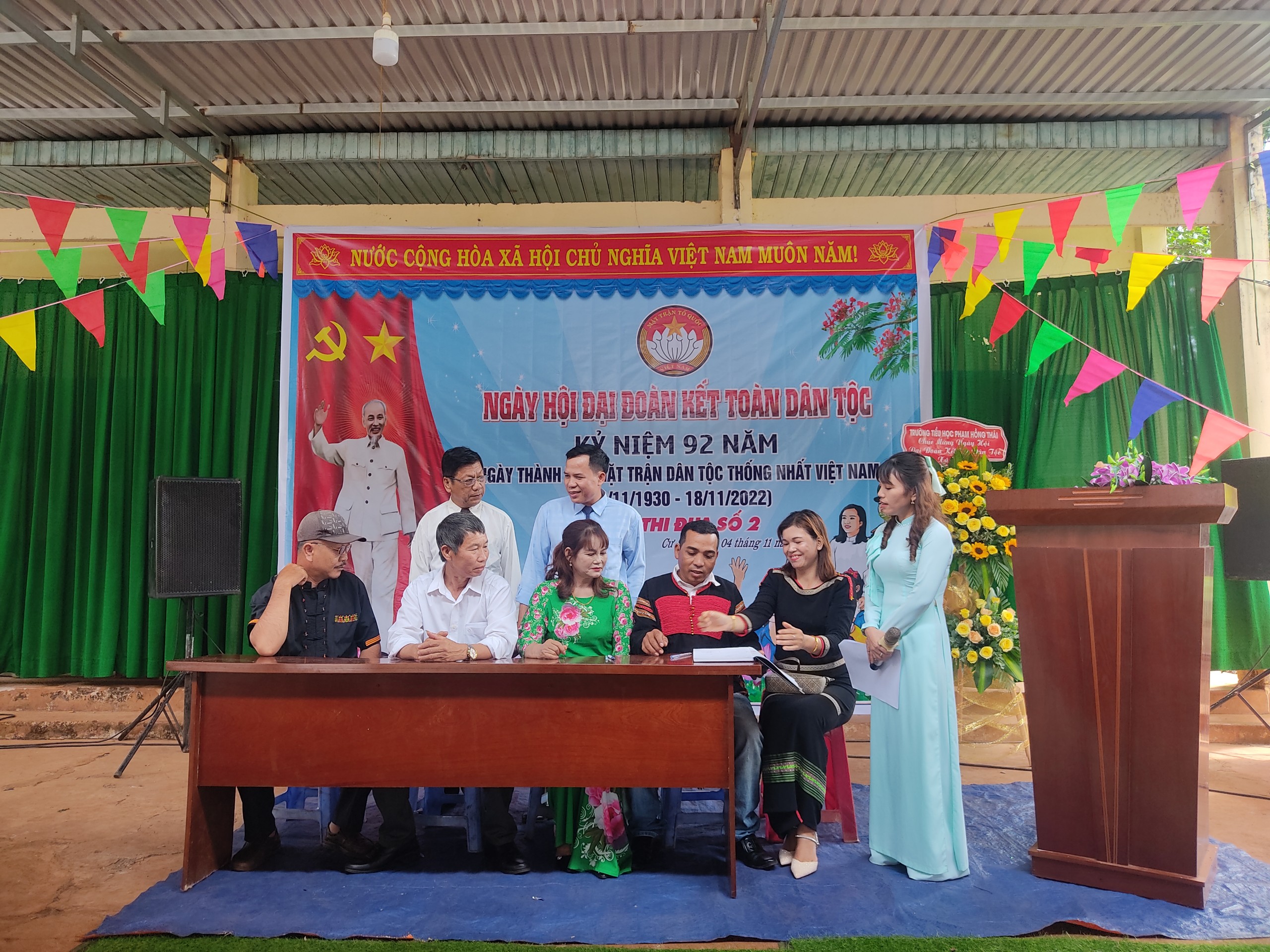 Cụm thi đua số 2 Ủy ban MTTQ Việt Nam xã Cư Suê tổ chức thành côngNgày hội Đại đoàn kết toàn dân tộc năm 2022