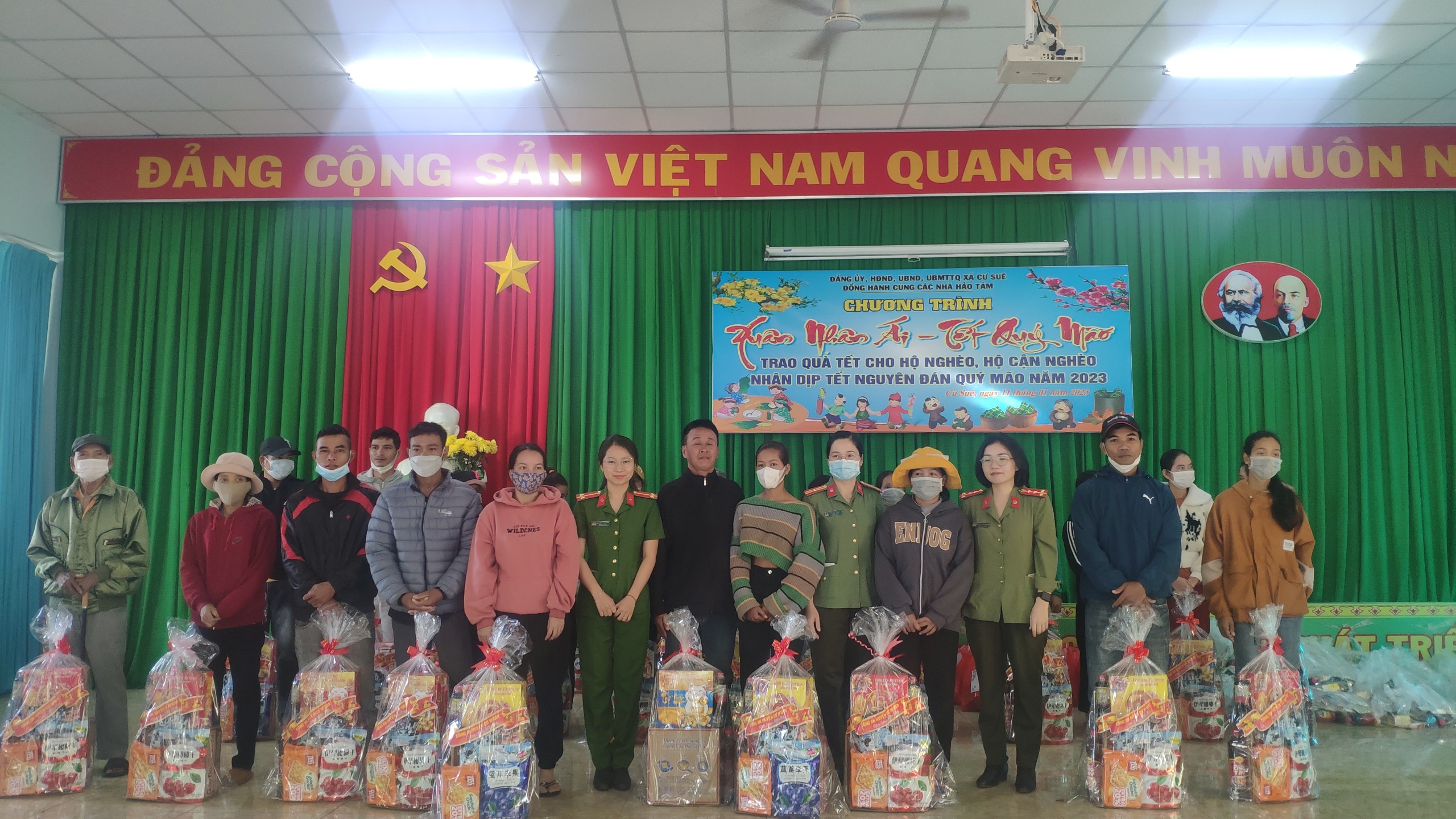 xuan-nhan-ai-tet-quy-mao-2023-03