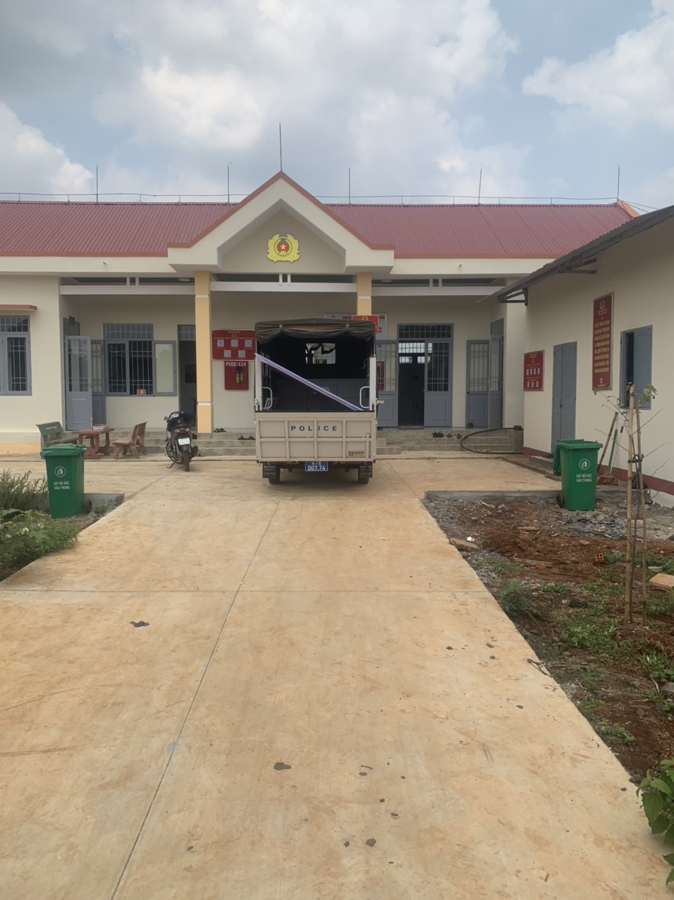 THÔNG BÁO: VỀ VIỆC CHUYỂN TRỤ SỞ LÀM VIỆC CỦA CÔNG AN XÃ EA DRƠNG