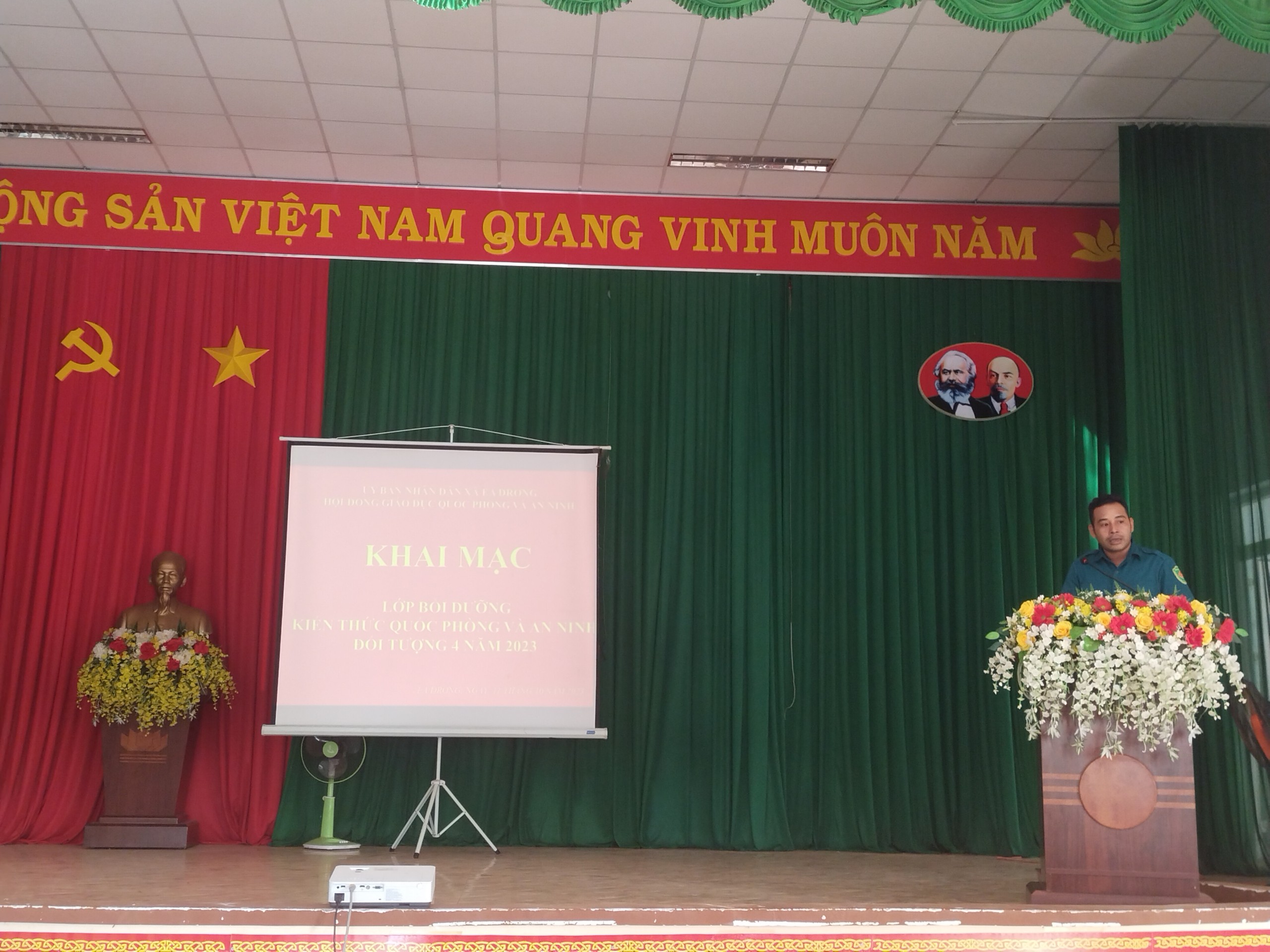 xã Ea Drơng tổ chức lớp bồi dưỡng kiến thức Quốc phòng an ninh cho đối tượng 4 năm 2023