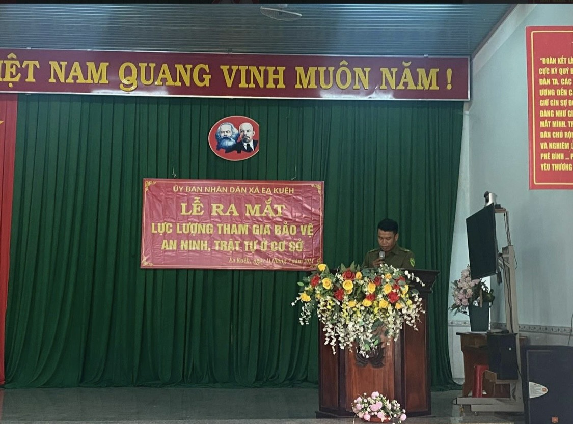 tỷ