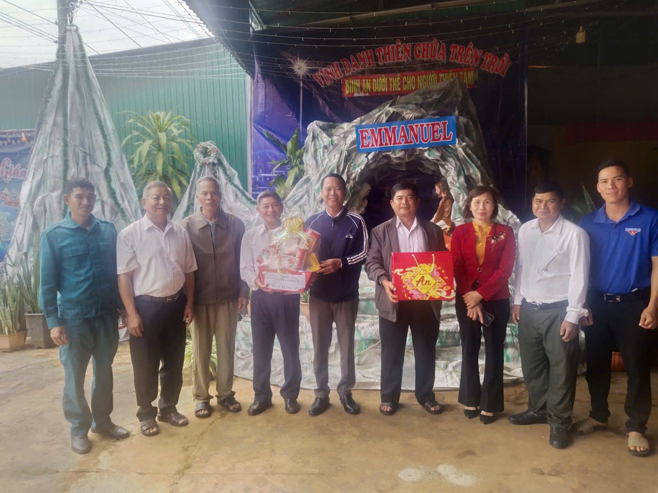 Thăm các cơ sở tôn giáo nhân dịp Lễ Giáng sinh 2024