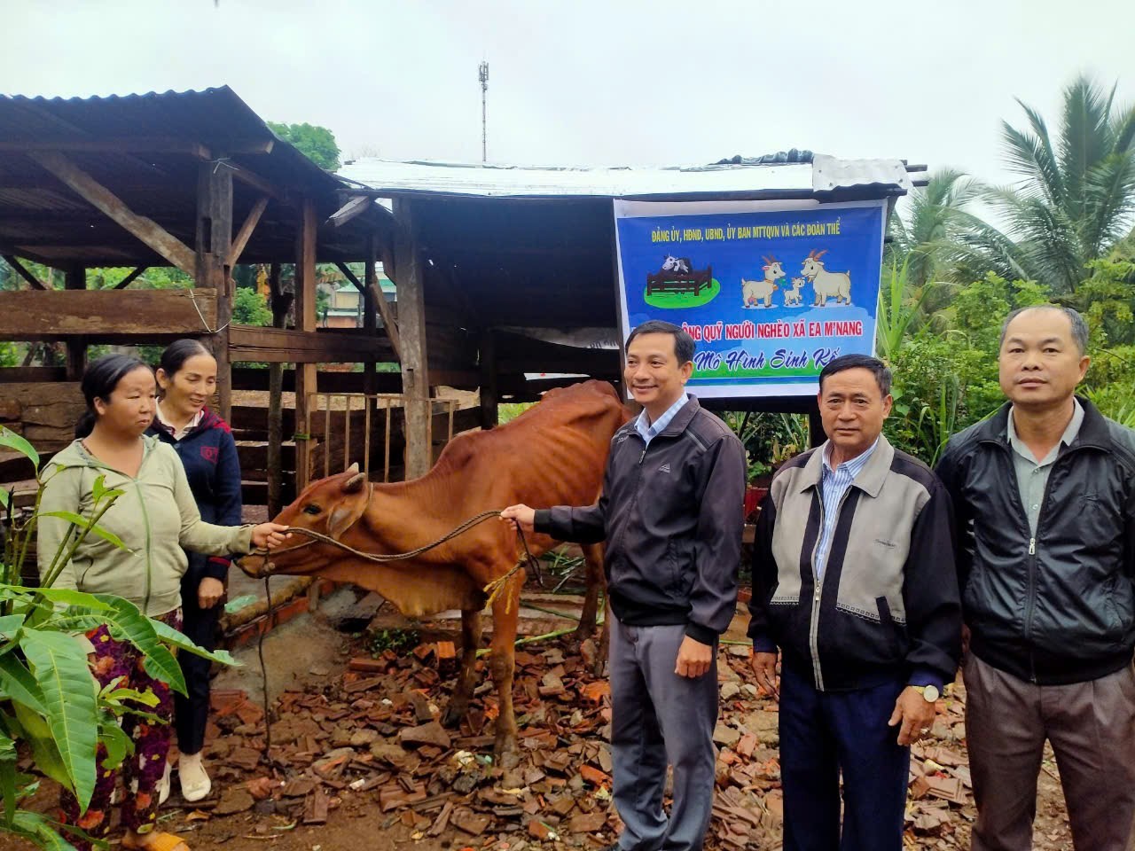 Hội Nông dân xã Ea M’Nang  thực hiện hiệu quả tín dụng chính sách ưu đãi