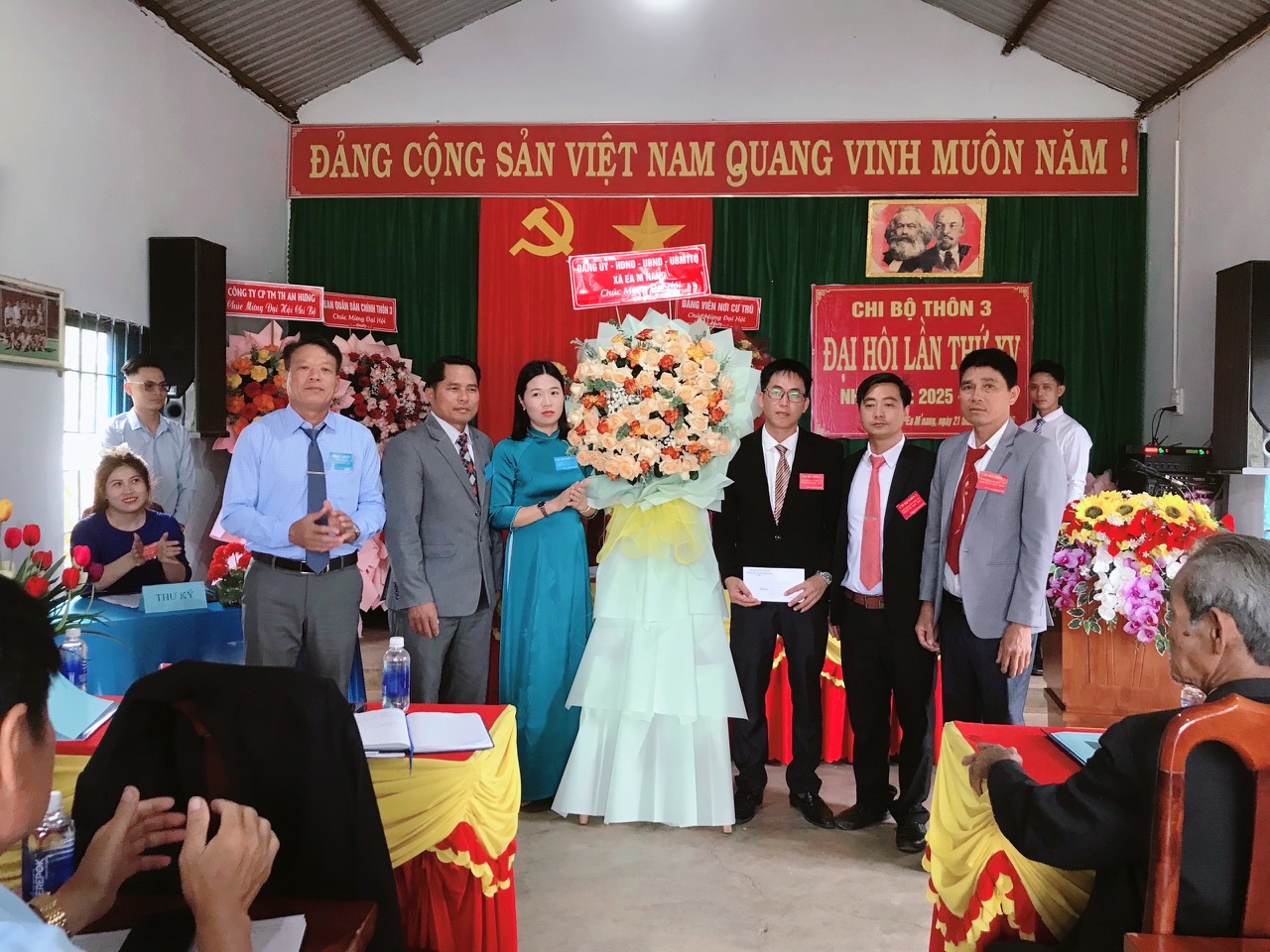 Đại hội điểm chi bộ thôn 3 Đảng bộ xã Ea M’nang nhiệm kỳ 2025-2027