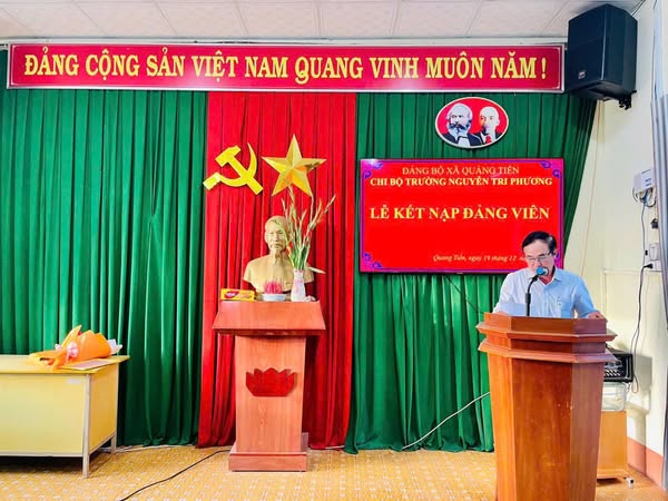 Lễ kết nạp đảng viên chi bộ trường THCS Nguyễn Tri Phương