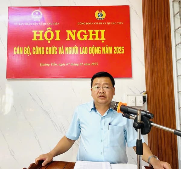 Lễ kết nạp đoàn viên công đoàn và tổ chức Hội nghị cán bộ, công chức năm 2025