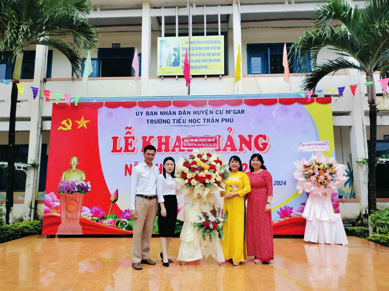 Ngày hội toàn dân đưa trẻ đến trường