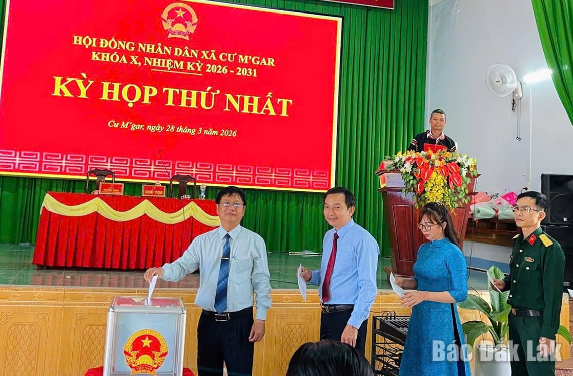 Cư M’gar kiện toàn bộ máy chính quyền tại Kỳ họp thứ Nhất HĐND xã khóa X