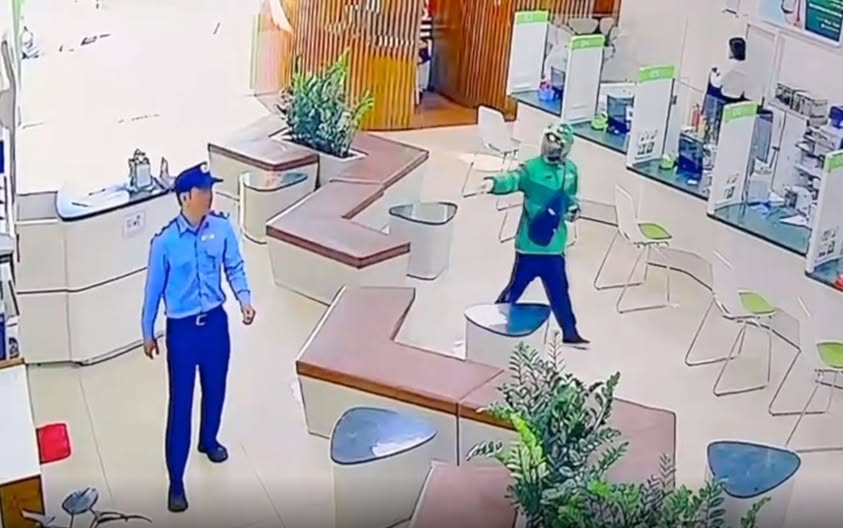 Biểu dương chiến công xuất sắc của Công an các đơn vị, địa phương trong vụ bắt giữ 02 đối tượng cướp ngân hàng tại tỉnh Gia La