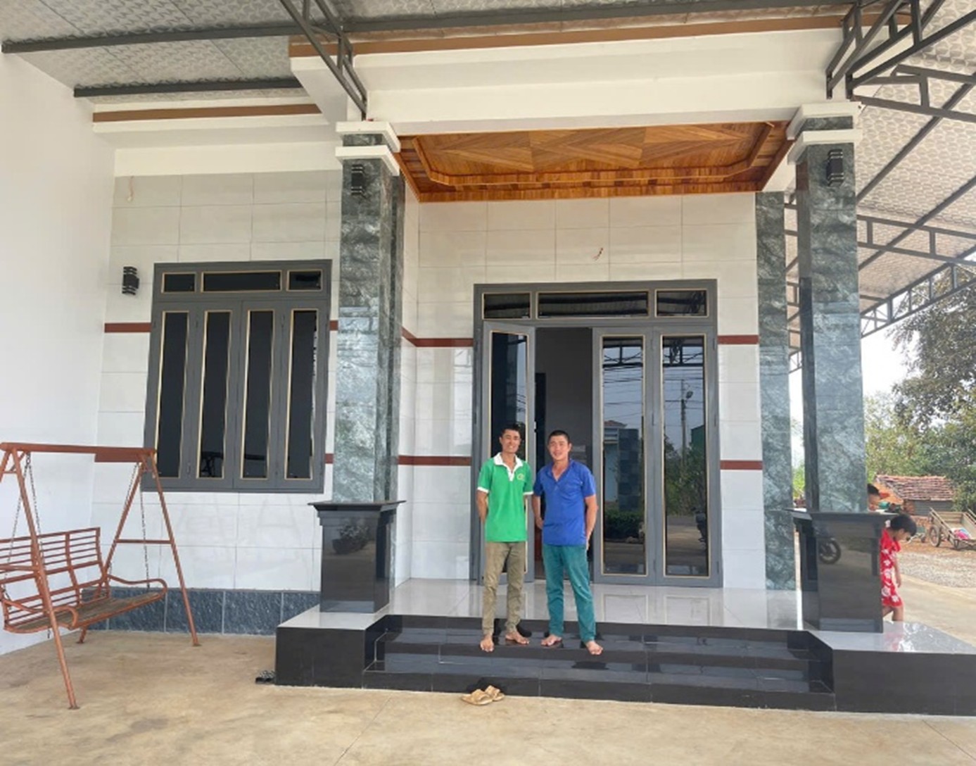 Những năm qua, nguồn vốn tín dụng chính sách đã trở thành “đòn bẩy” quan trọng, giúp hàng nghìn hộ dân trong xã phát triển sản xuất, góp phần thực hiện mục tiêu giảm nghèo bền vững và bảo đảm an sinh xã hội.