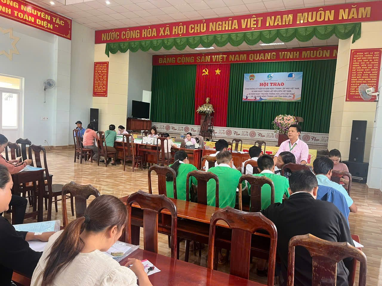 TÍN DỤNG CHÍNH SÁCH XÃ HỘI - GẮN KẾT Ý ĐẢNG LÒNG DÂN TRÊN ĐỊA BÀN XÃ CƯ MGAR