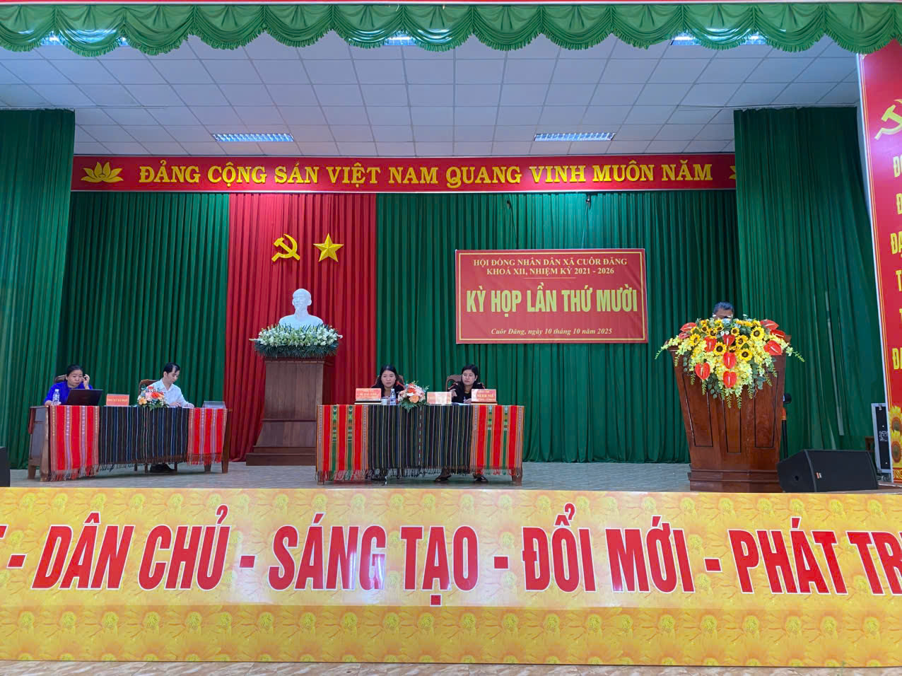 KỲ HỌP LẦN THỨ MƯỜI, HỘI ĐỒNG NHÂN DÂN XÃ CUÔR ĐĂNG, KHÓA XII, NHIỆM KỲ 2021 - 2026