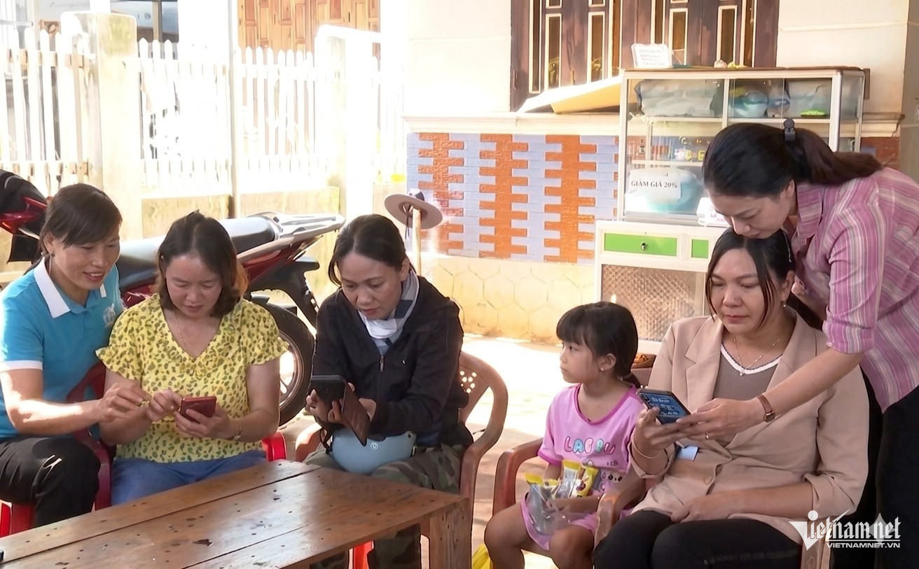 Bình dân học vụ số tạo chuyển biến căn bản về năng lực số của người dân Đắk Lắk