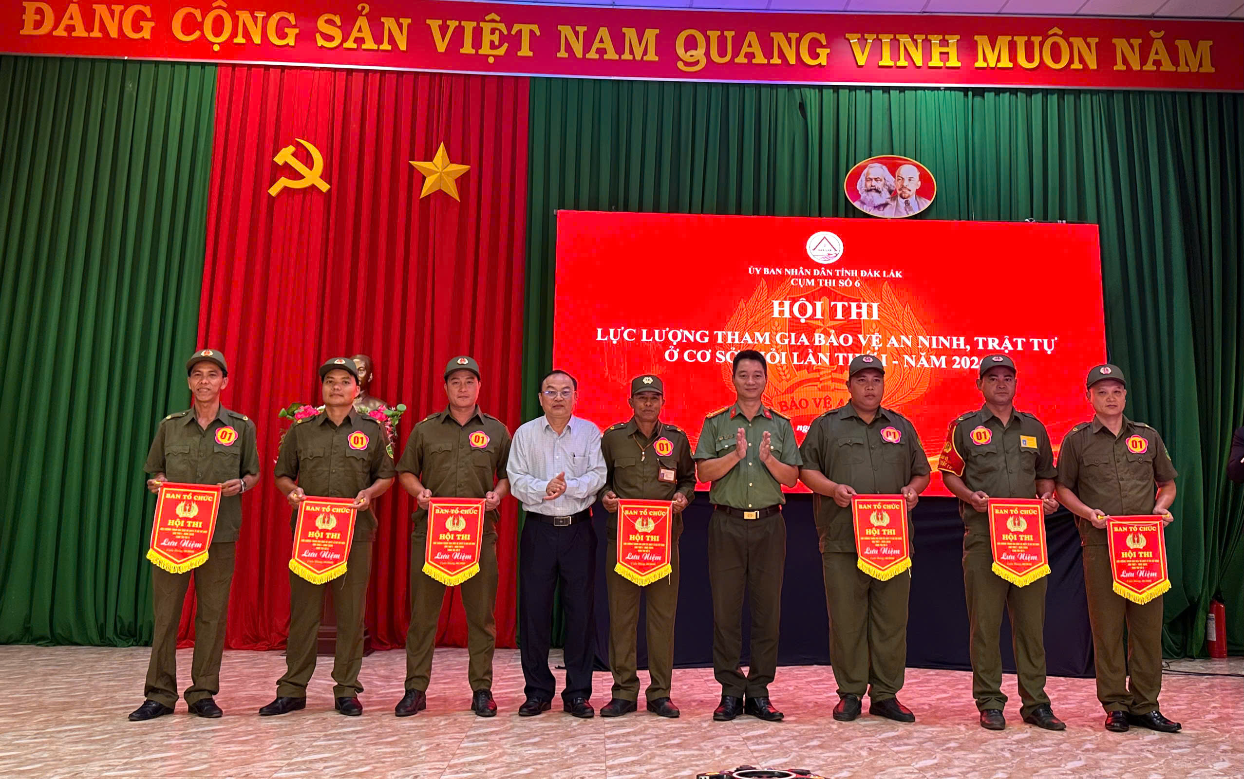 Xã Cuôr Đăng đạt giải nhì tại Hội thi “Lực lượng tham gia bảo vệ an ninh, trật tự ở cơ sở giỏi lần thứ I - năm 2026” của Cụm thi đua số 6