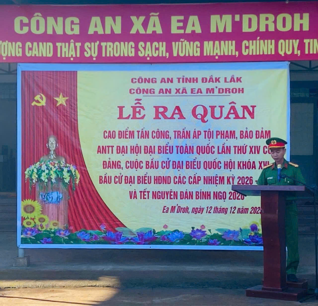 CÔNG AN XÃ EA M’DROH TỔ CHỨC LỄ RA QUÂN CAO ĐIỂM TẤN CÔNG, TRẤN ÁP TỘI PHẠM, ĐẢM BẢO ANTT.