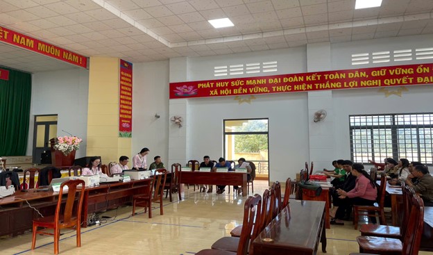 NIỀM VUI CỦA CÁN BỘ NGÂN HÀNG CHÍNH SÁCH XÃ HỘI  NGÀY GIÁP TẾT BÍNH NGỌ