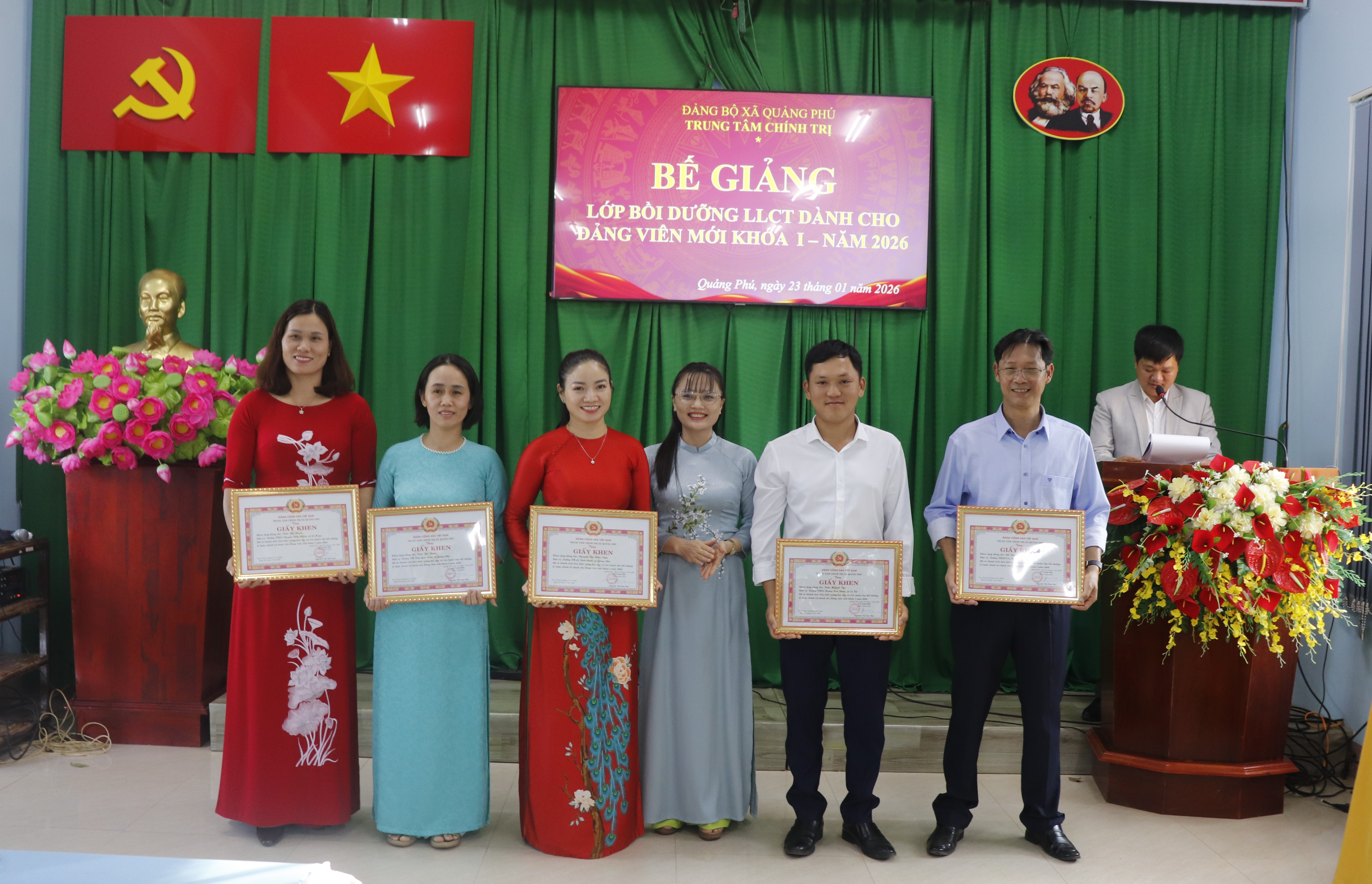 TRUNG TÂM BỒI DƯỠNG CHÍNH TRỊ XÃ QUẢNG PHÚ BẾ GIẢNG LỚP BỒI DƯỠNG ĐẢNG VIÊN MỚI KHÓA I NĂM 2026