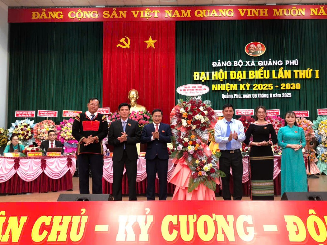 XÂY DỰNG XÃ QUẢNG PHÚ ĐOÀN KẾT - DÂN CHỦ - KỶ CƯƠNG - ĐỘT PHÁ - PHÁT TRIỂN