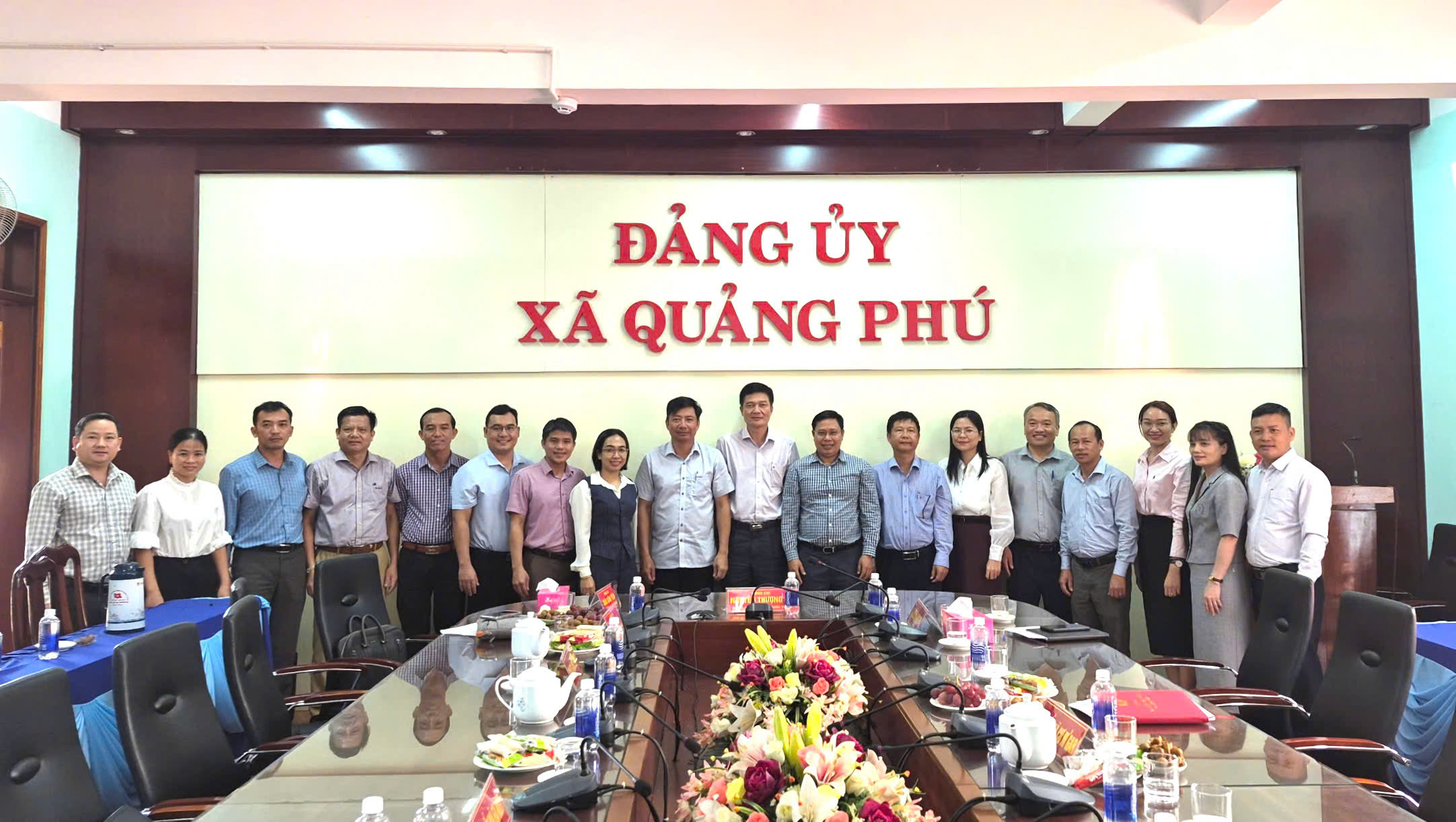 Đ/c Nguyễn Thượng Hải - Trưởng Ban Tổ chức Tỉnh ủy làm việc với Đảng ủy các xã Quảng Phú, Ea Kiết, Ea Tul, Cư M’gar, Ea M’droh và Ea Nuôl về công tác phát triển đảng viên